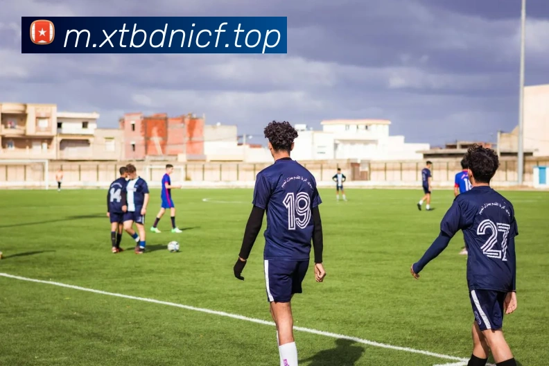 超凡国际APP 封面图